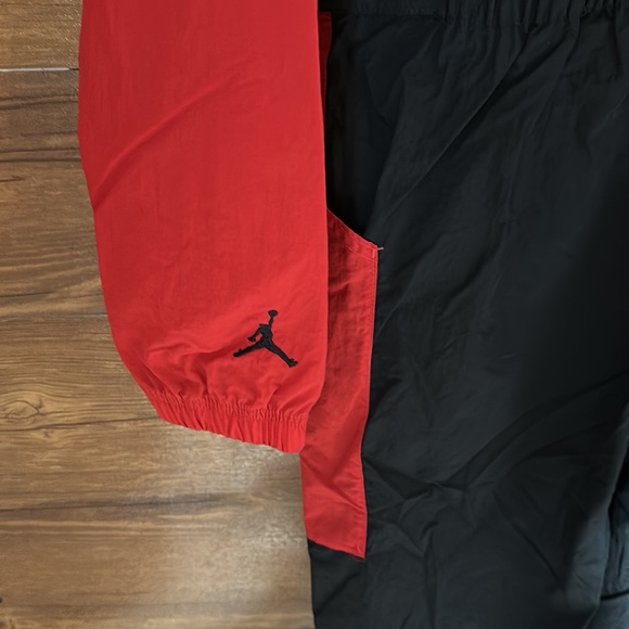 Nike Jordan Women Black Varsity Red Flight Suit Jumpsuit Size medium NWT - Picture 11 of 16